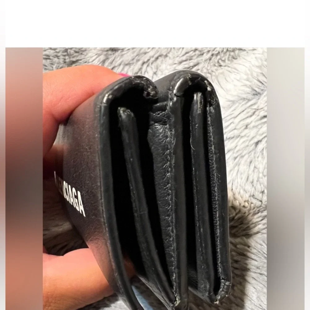 Authentic Balenciaga wallet - Picture 3 of 7